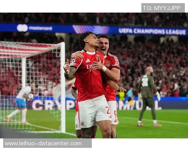 足总杯精彩对决那不勒斯狂胜多特蒙德五球红牌事件引发全场热议