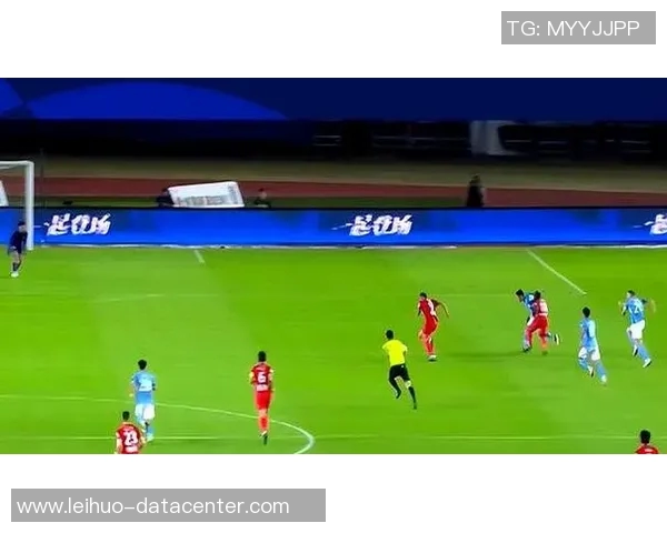 中超激战莱比锡大胜尤文图斯引发争议判罚全场沸腾